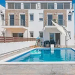 Modern, Cheerful & Dream Catching In Corinth Villa