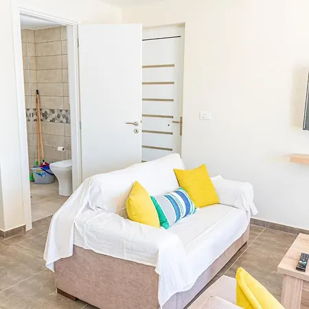 Villa Modern, Cheerful & Dream Catching In Corinth