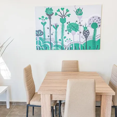 Modern, Cheerful & Dream Catching In Corinth Villa Isthmia