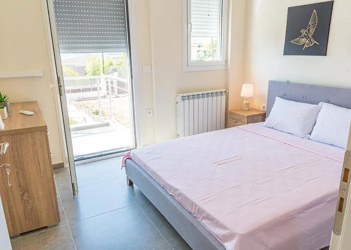 Modern, Cheerful & Dream Catching In Corinth Isthmia