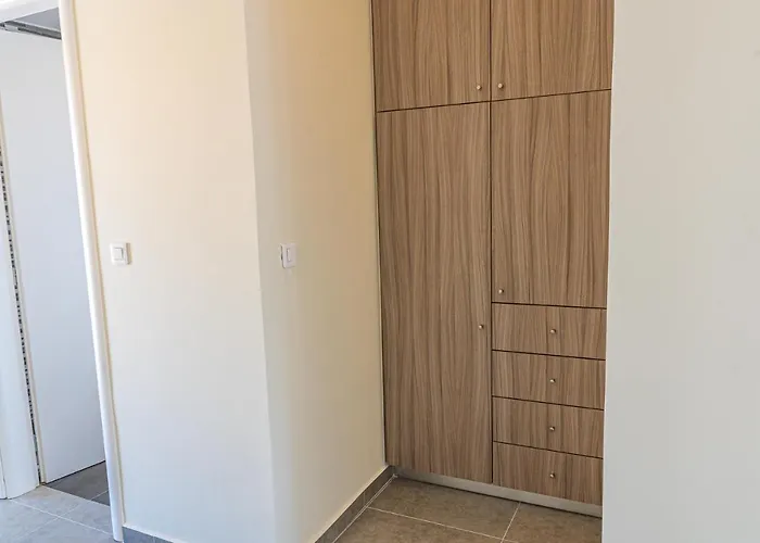 فيلة Modern, Cheerful & Dream Catching In Corinth إسثْمِيا