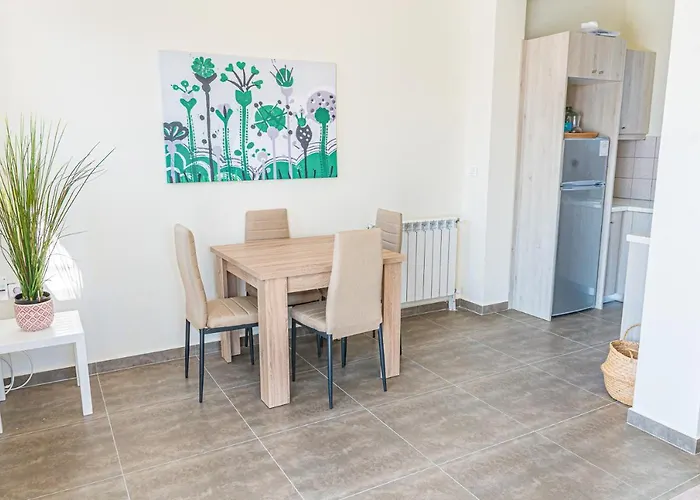 Villa Modern, Cheerful & Dream Catching In Corinth