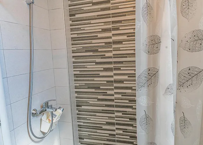 Modern, Cheerful & Dream Catching In Corinth Вилла *