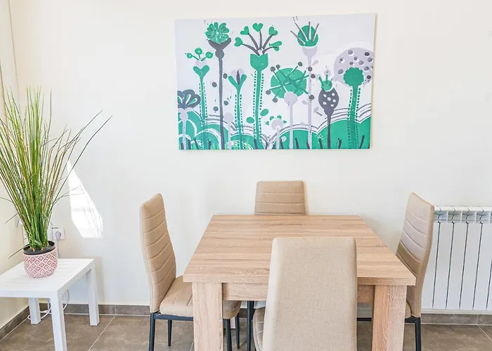 Modern, Cheerful & Dream Catching In Corinth فيلة إسثْمِيا