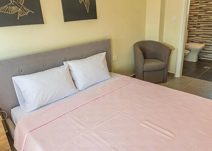 Villa Modern, Cheerful & Dream Catching In Corinth